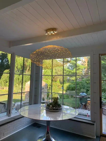 Moderna lampada a sospensione a forma di nuvola galleggiante