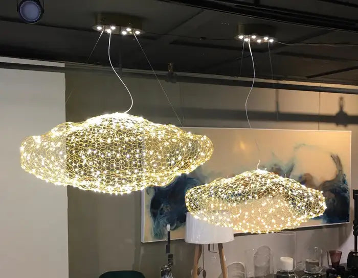 Moderna lampada a sospensione a forma di nuvola galleggiante