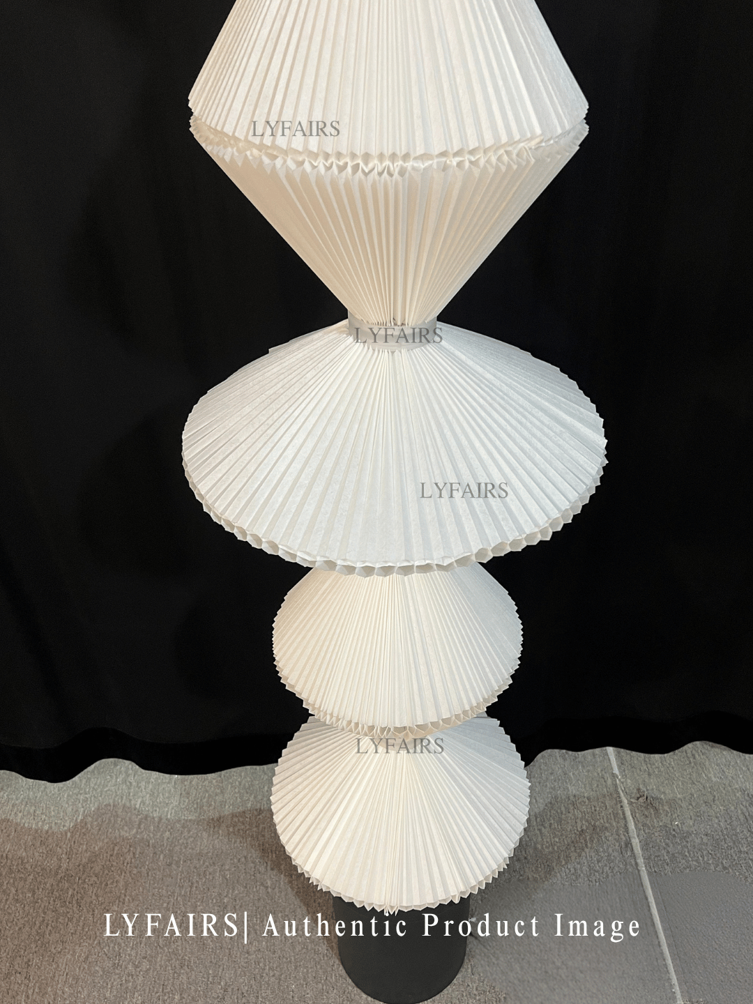 Lampadaire design moderne « Tour des volumes » pour salon, chambre à coucher ou hall d'hôtel