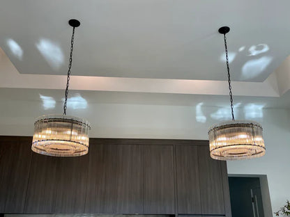 Lustre moderne à un niveau, rond et fait main, avec panneaux en verre cannelé