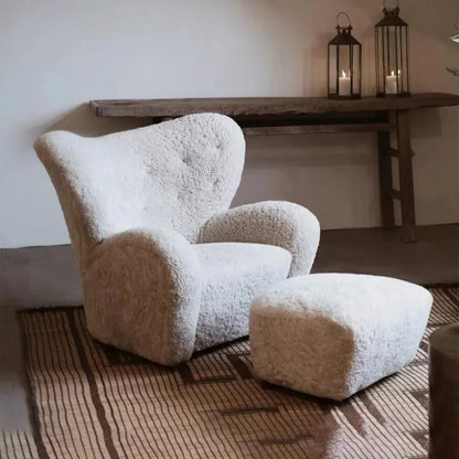 Sedia imbottita in stile antico francese di medie dimensioni color crema