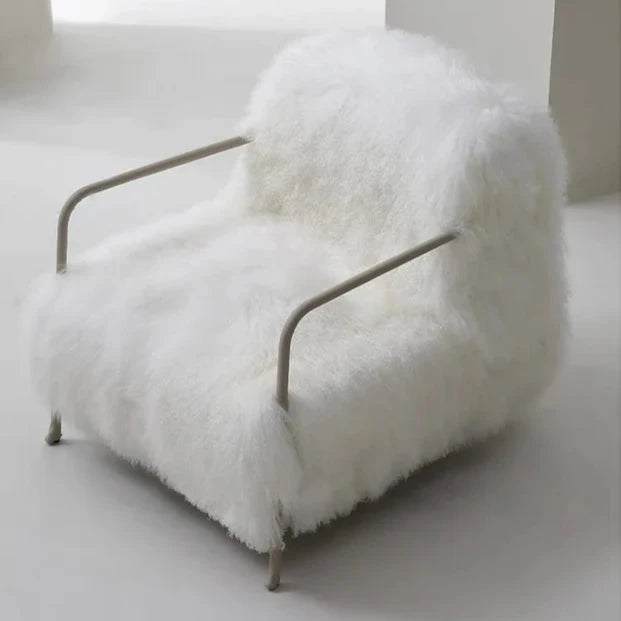 Poltrona lounge minimalista italiana in peluche bianco