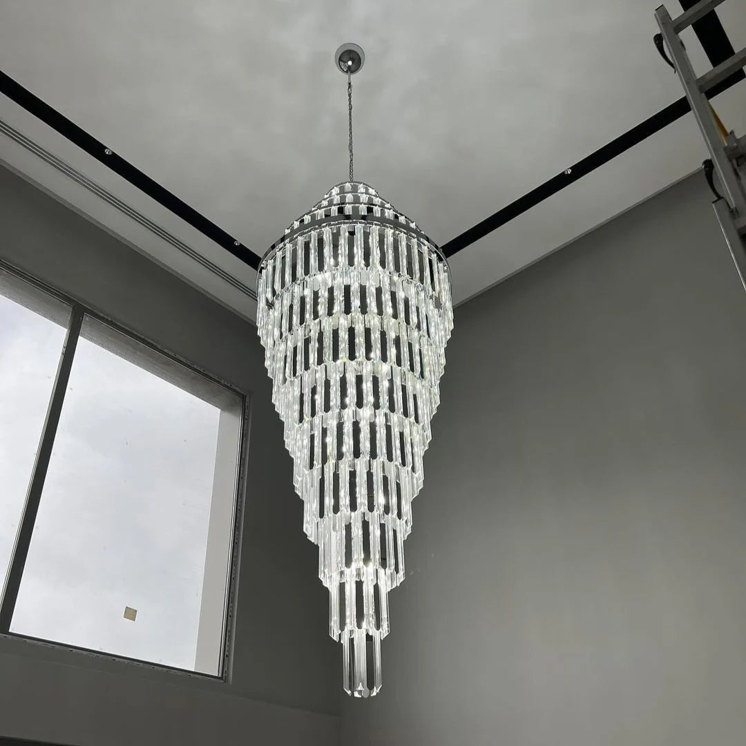 Lampadario moderno in cristallo a forma di piramide extra large per soffitti alti