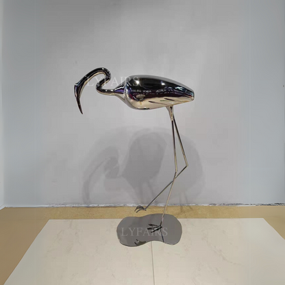 Scultura artistica di una gru in piedi in acciaio inossidabile