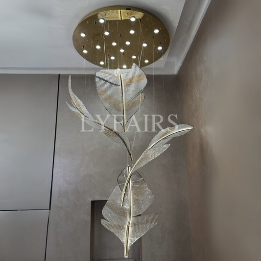 Lustre moderne en cristal flottant à feuilles pour hauts plafonds