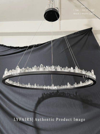 Lampadario in stile moderno con anelli in ottone e cristallo di quarzo naturale, finitura ottone/nero