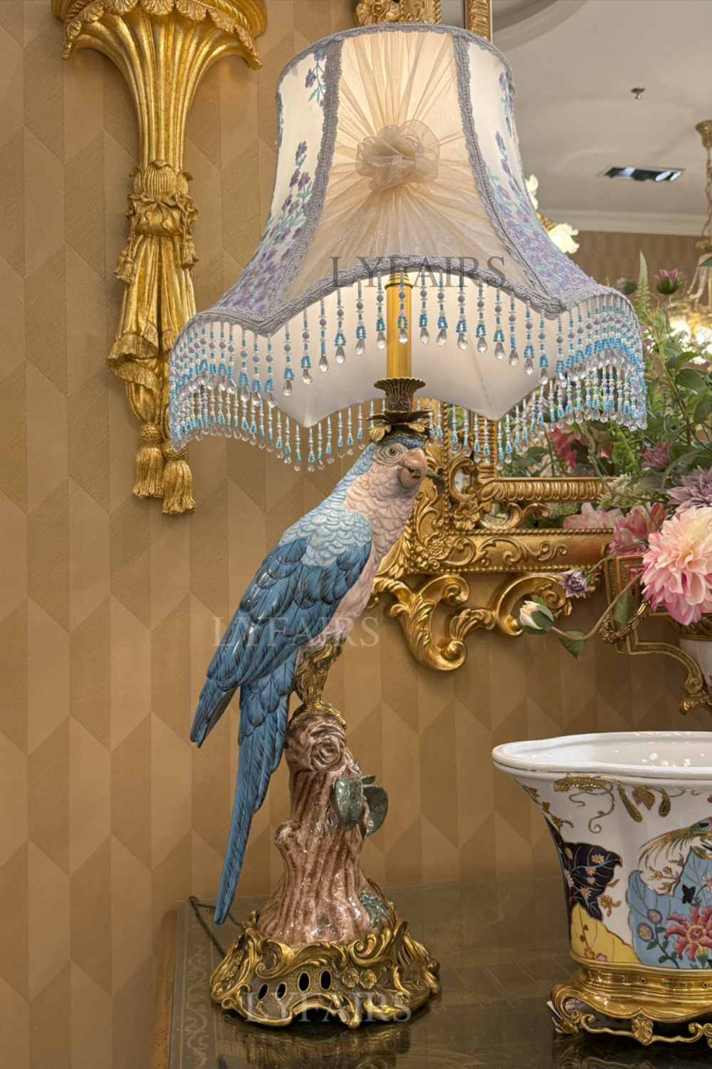 Lampe de table romantique en forme de perroquet sculpté avec abat-jour à franges classique LYFAIRS x FH&amp;Home
