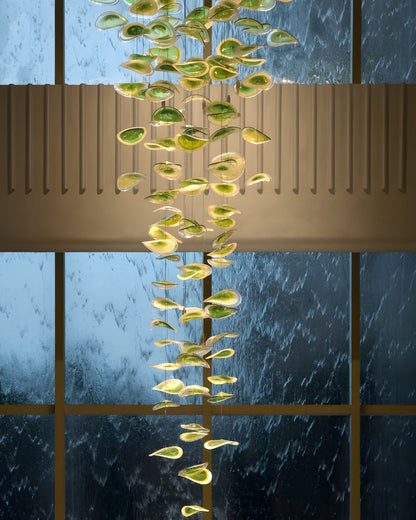 Lampadario moderno in vetro ambrato galleggiante