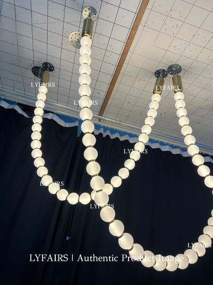 Lampadario moderno e creativo con collana di perle acriliche