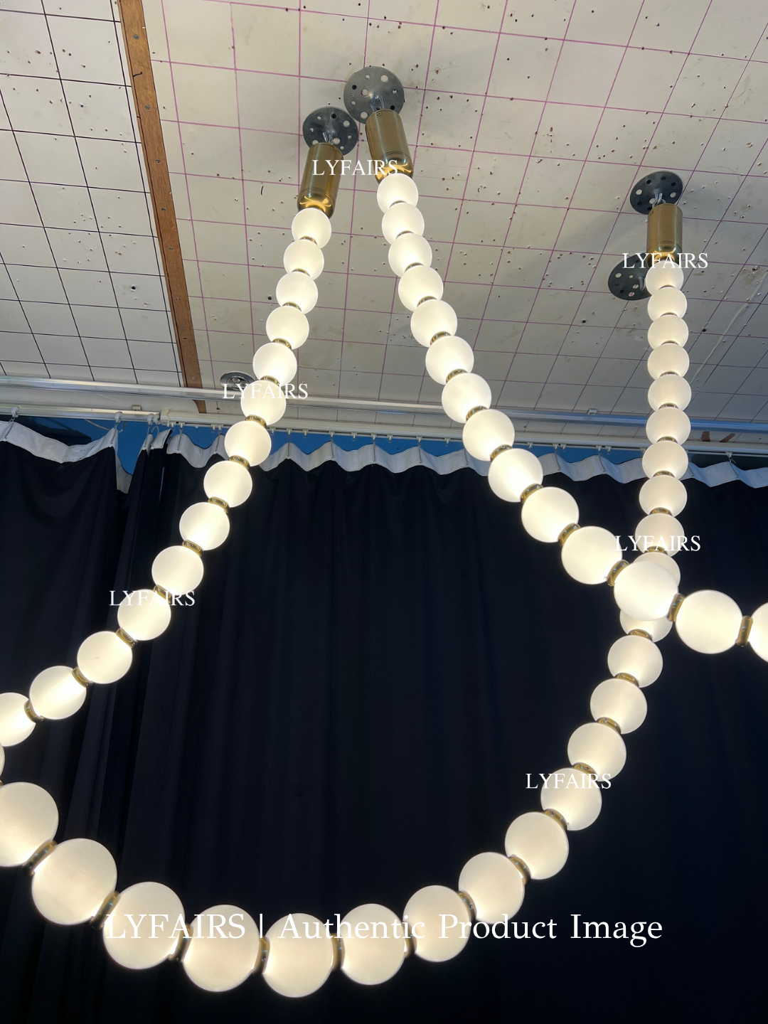 Lampadario moderno e creativo con collana di perle acriliche