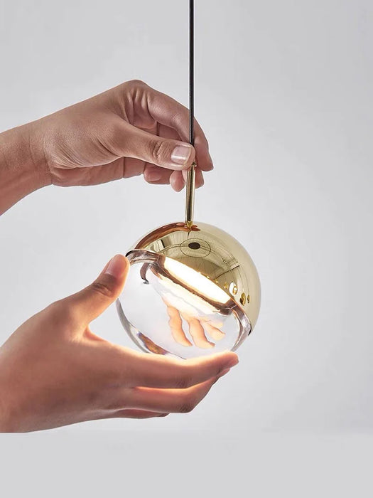 Nordic Simple Globe Pendant Suspension Light in Gold/Rose Gold