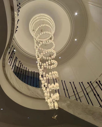 Lustre élégant en forme de tulipe blanche pour hall d'entrée ou escalier, nouveauté 2023