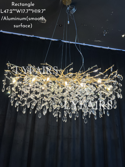 Lampadario di cristallo in stile francese, nuovo e conveniente, con foglie di cristallo.