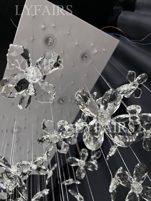 Lampadario moderno a forma di fiore di cristallo galleggiante