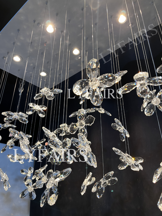 Lampadario moderno a forma di fiore di cristallo galleggiante