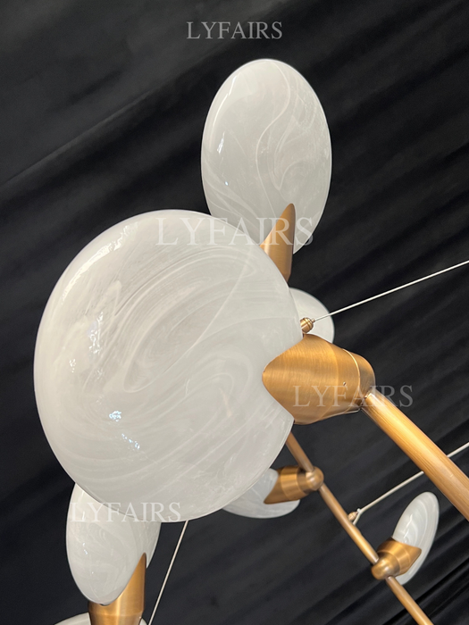 Lampadario moderno a due livelli in vetro traslucido soffiato a mano a forma di petalo