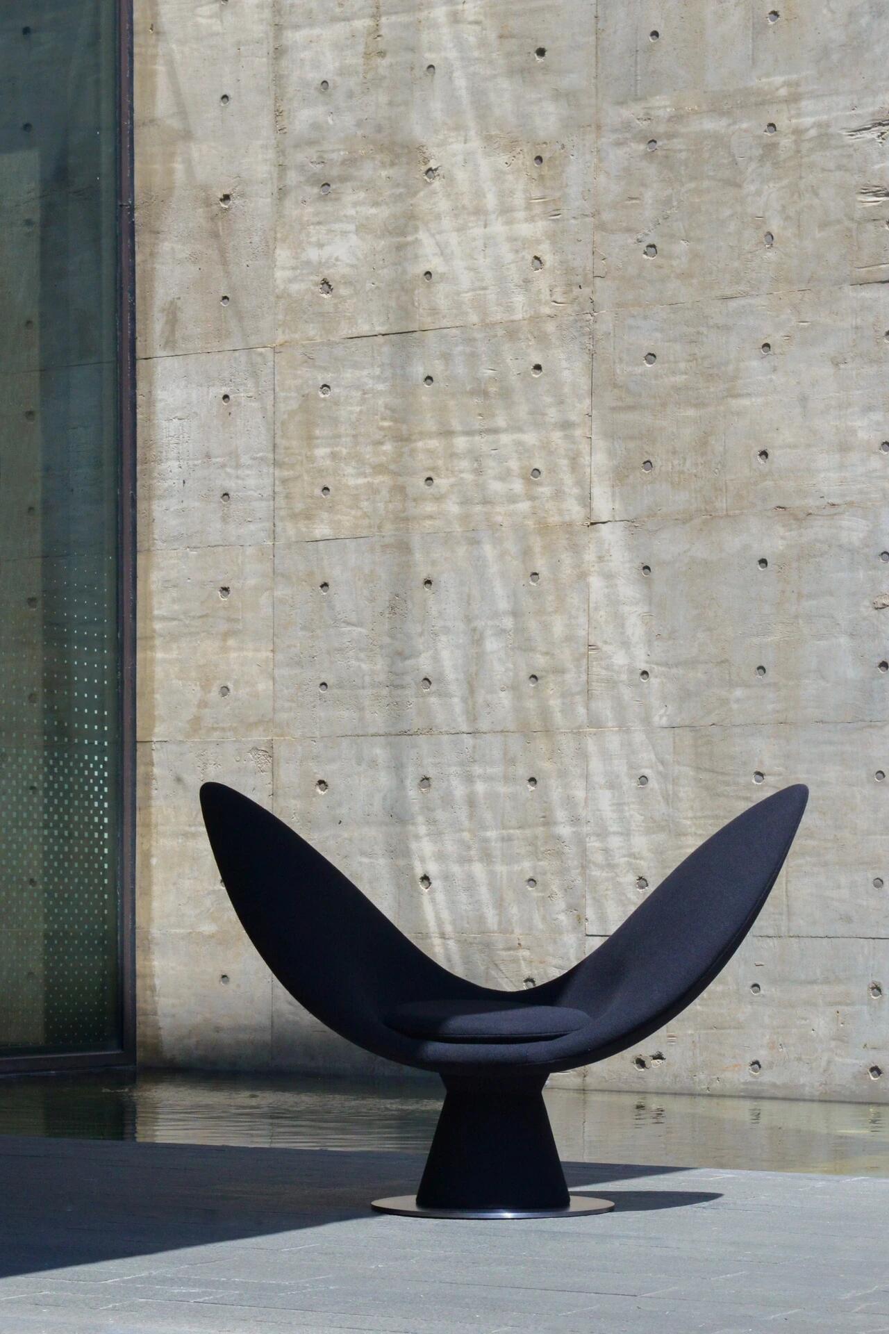 Modern Artistic Whale‑Breach Sculptural Accent Chair