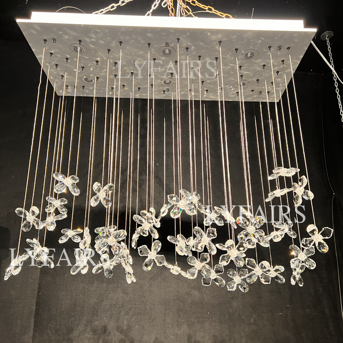 Lampadario moderno a forma di fiore di cristallo galleggiante