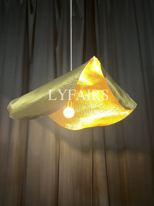 Lampada a sospensione postmoderna a foglia appassita in ottone