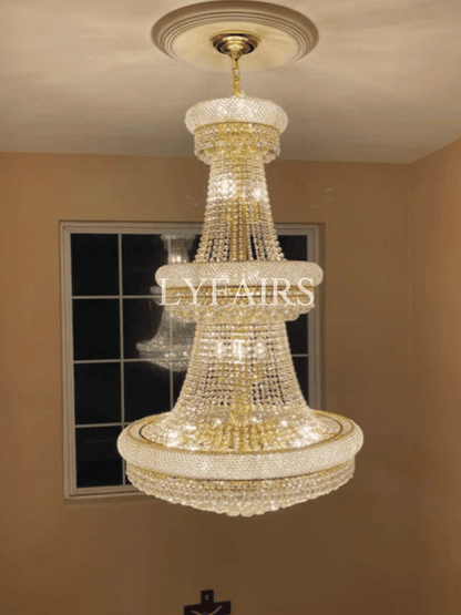 Lampadario di lusso in stile Impero francese per il soffitto della sala della villa, lampadario di cristallo a tre strati per la hall dell'hotel