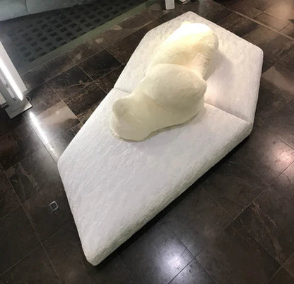 Divano moderno a forma di orso gigante