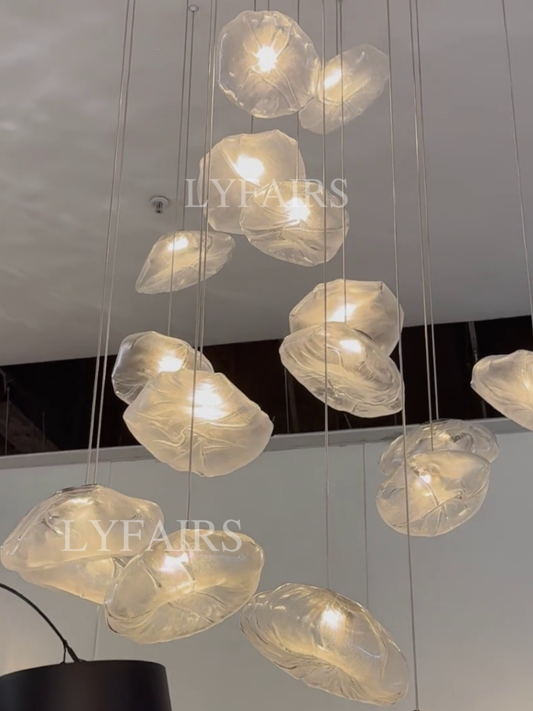 Lampadario decorativo in vetro minimalista nordico extra large a forma di nuvola per scale/soggiorno/stanza con soffitto alto