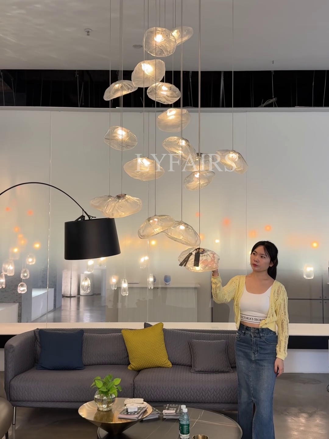 Lampadario decorativo in vetro minimalista nordico extra large a forma di nuvola per scale/soggiorno/stanza con soffitto alto