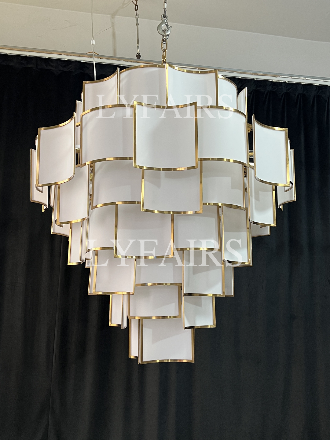 Lampadario moderno in piastrelle acriliche per soffitti alti