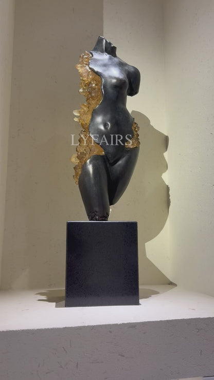 Shattered Beauty Classical Female Torso Sculpture Table Decor with Raw Crystals