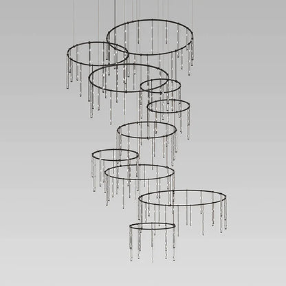Lampadario LED verticale con anelli multistrato dal design moderno