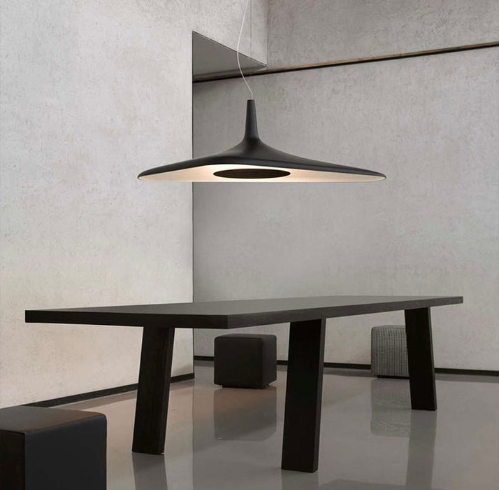 Nordic Modern Concise Artistic Creative Irregular Shaped Minimalist LED Black/White Chandelier For Dining Room